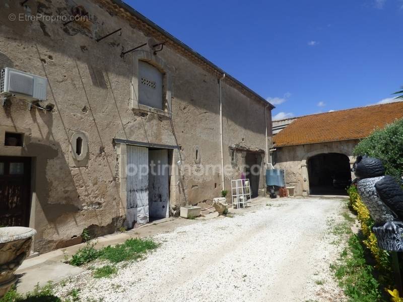 Maison à MONTBLANC