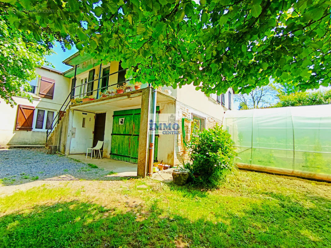 Maison à VILLEFRANCHE-DE-PANAT