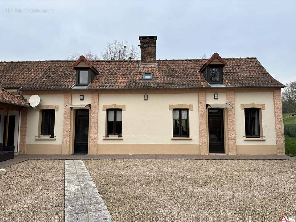 Maison à MAISNIERES