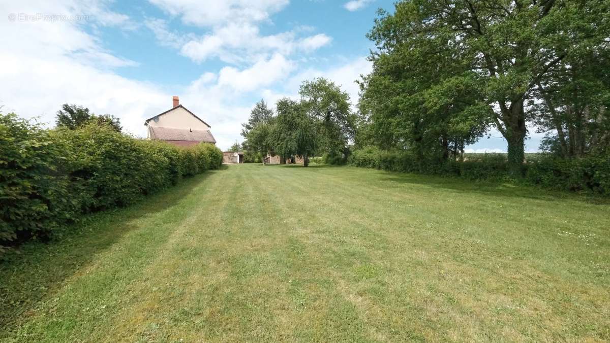 Maison à LIMANTON