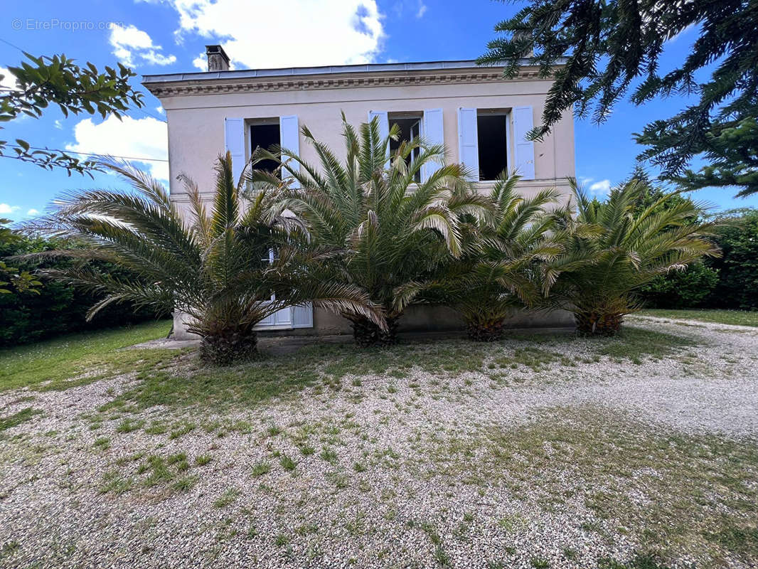 Maison à FARGUES-SAINT-HILAIRE