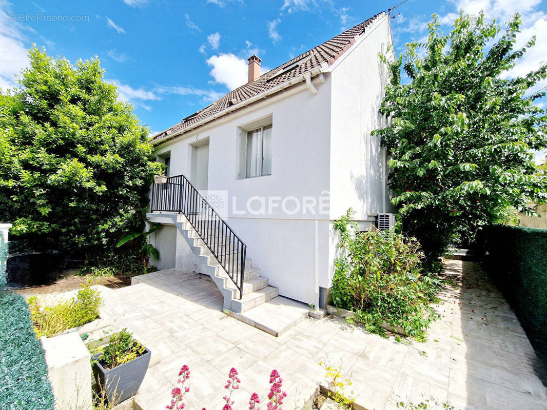 Maison à AULNAY-SOUS-BOIS