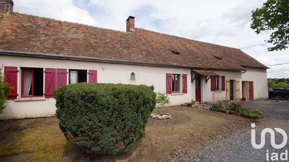 Photo 2 - Maison à YVRE-LE-POLIN