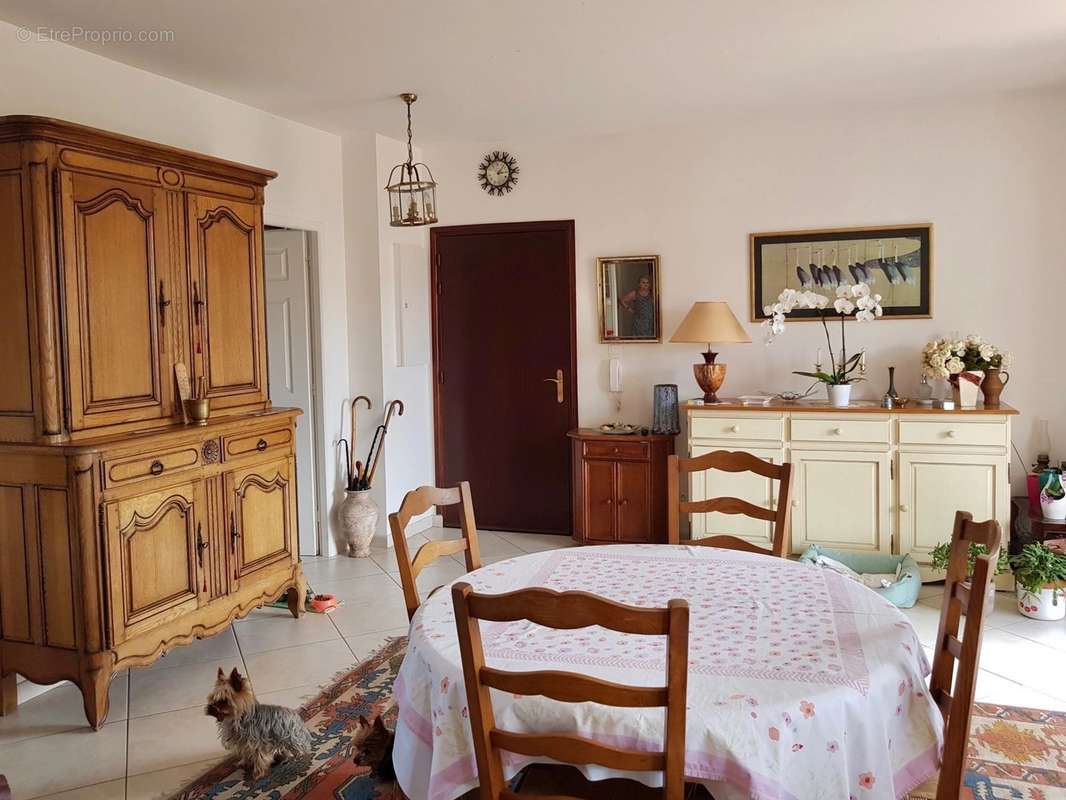 Appartement à LORGUES