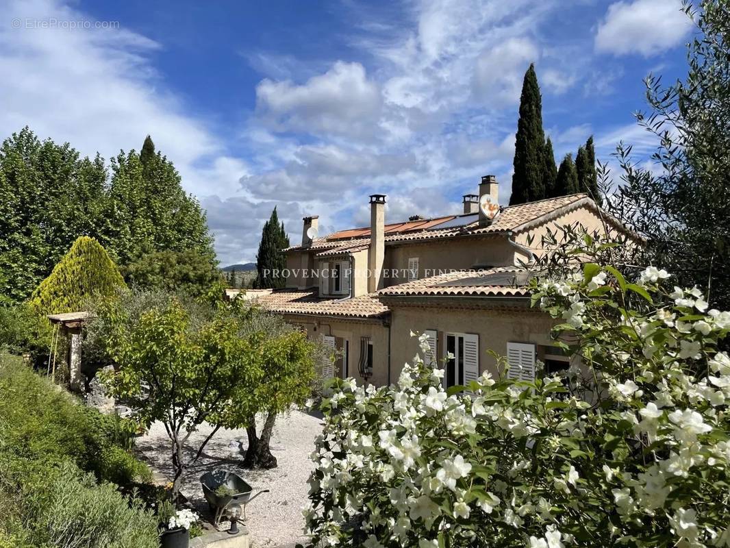 Maison à CORRENS