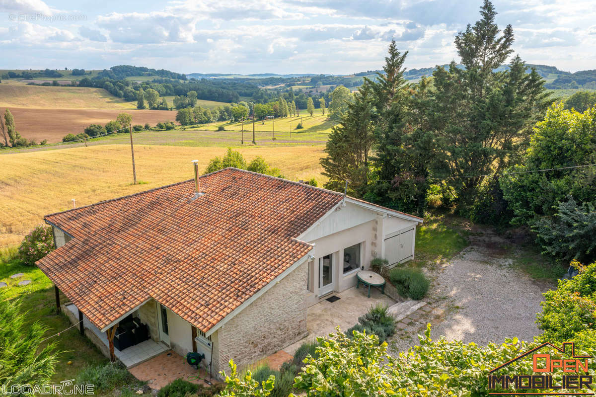 Maison à MONCLAR