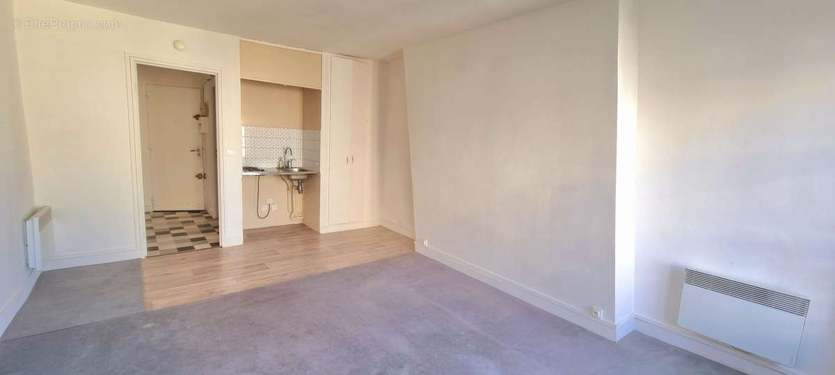 Appartement à PARIS-3E