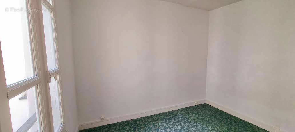 Appartement à PARIS-3E