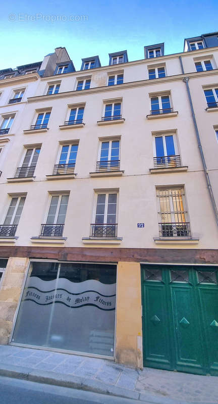 Appartement à PARIS-3E