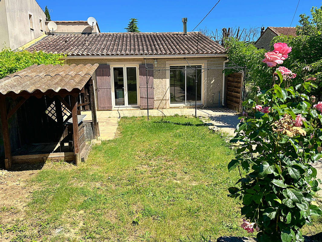 Maison à ENTRECHAUX