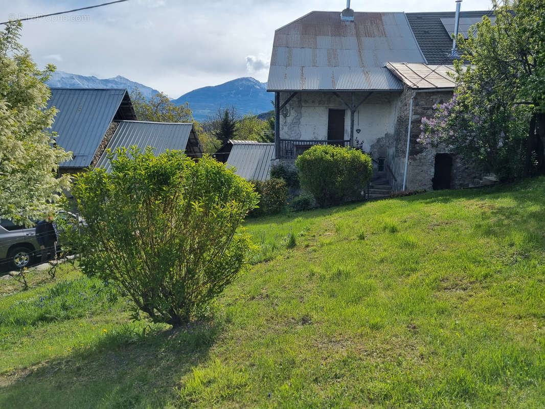 Maison à EMBRUN