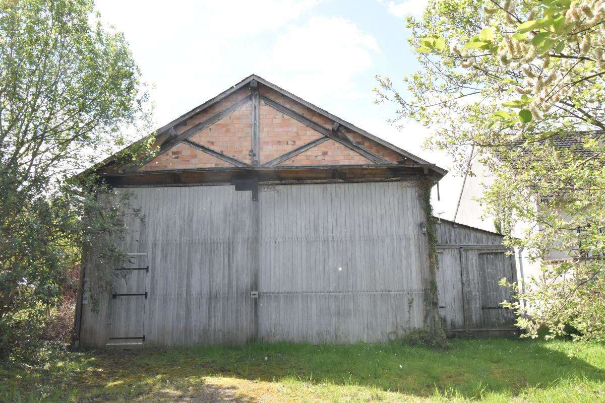 Maison à SAINT-AMAND-EN-PUISAYE