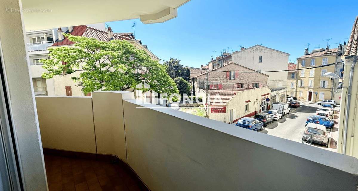 Appartement à HYERES