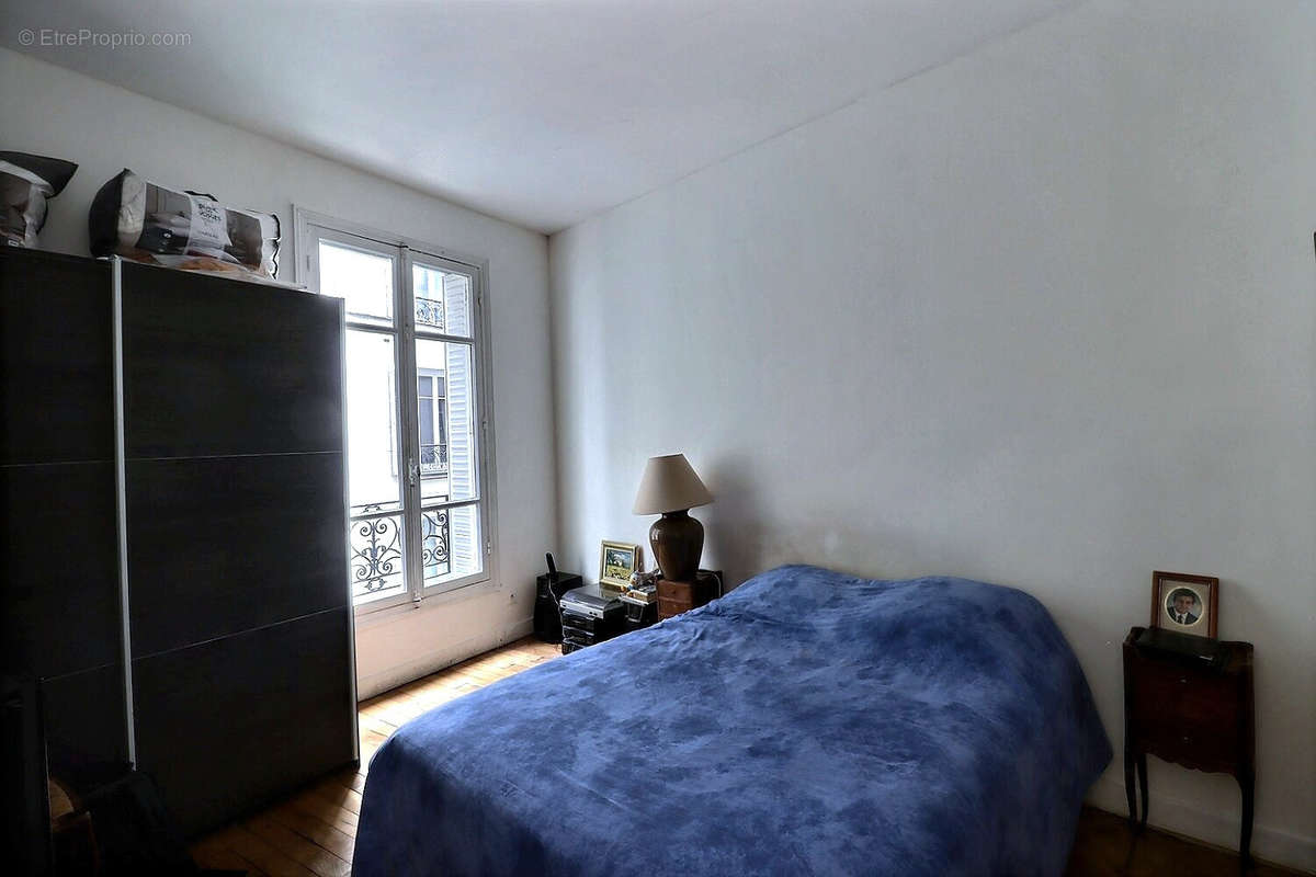 Appartement à PARIS-14E