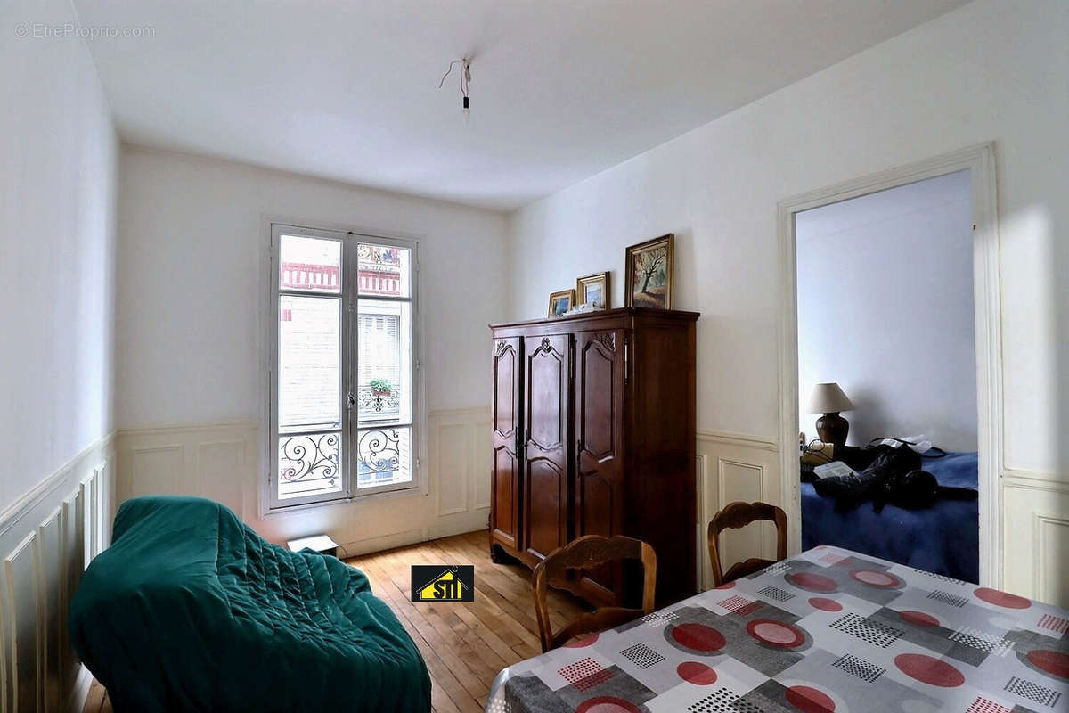 Appartement à PARIS-14E