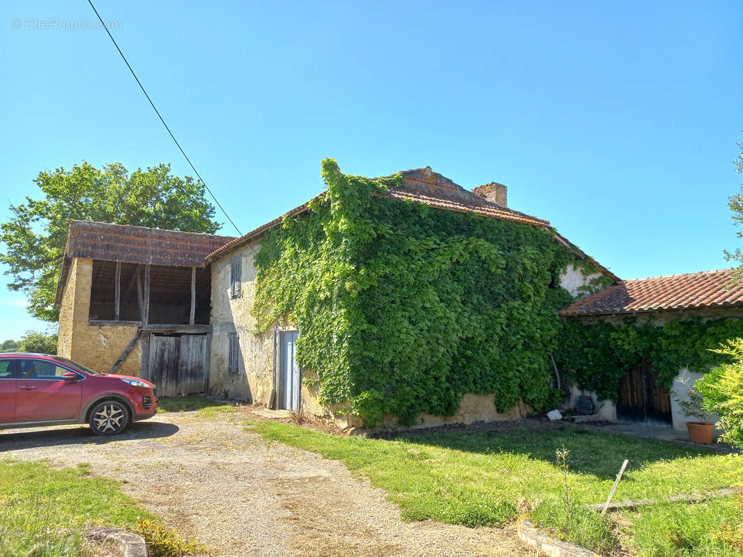 Maison à MIRANDE