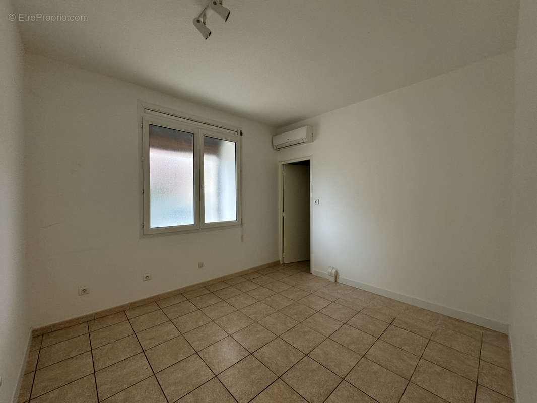 Appartement à COURSAN