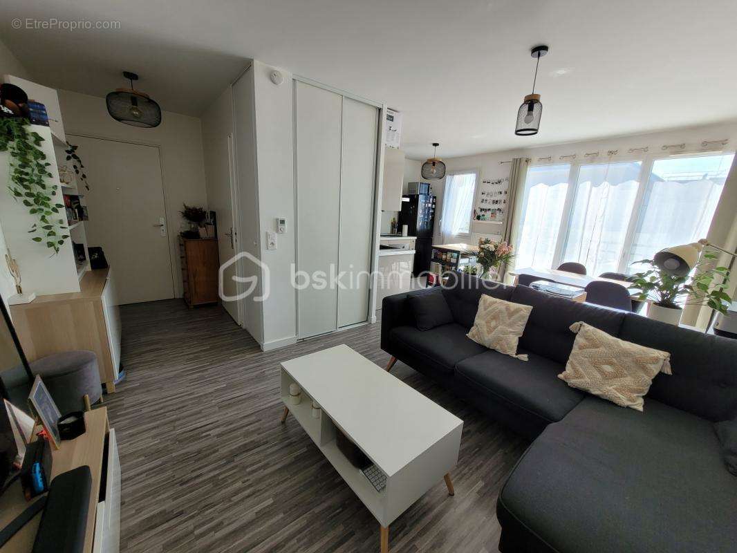 Appartement à CORBEIL-ESSONNES