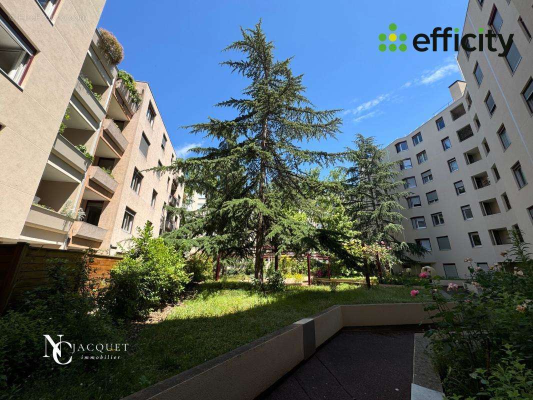 Appartement à LYON-6E