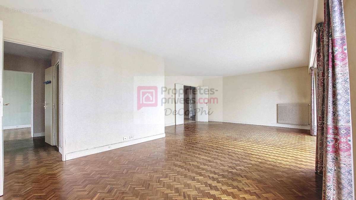 Appartement à VERSAILLES