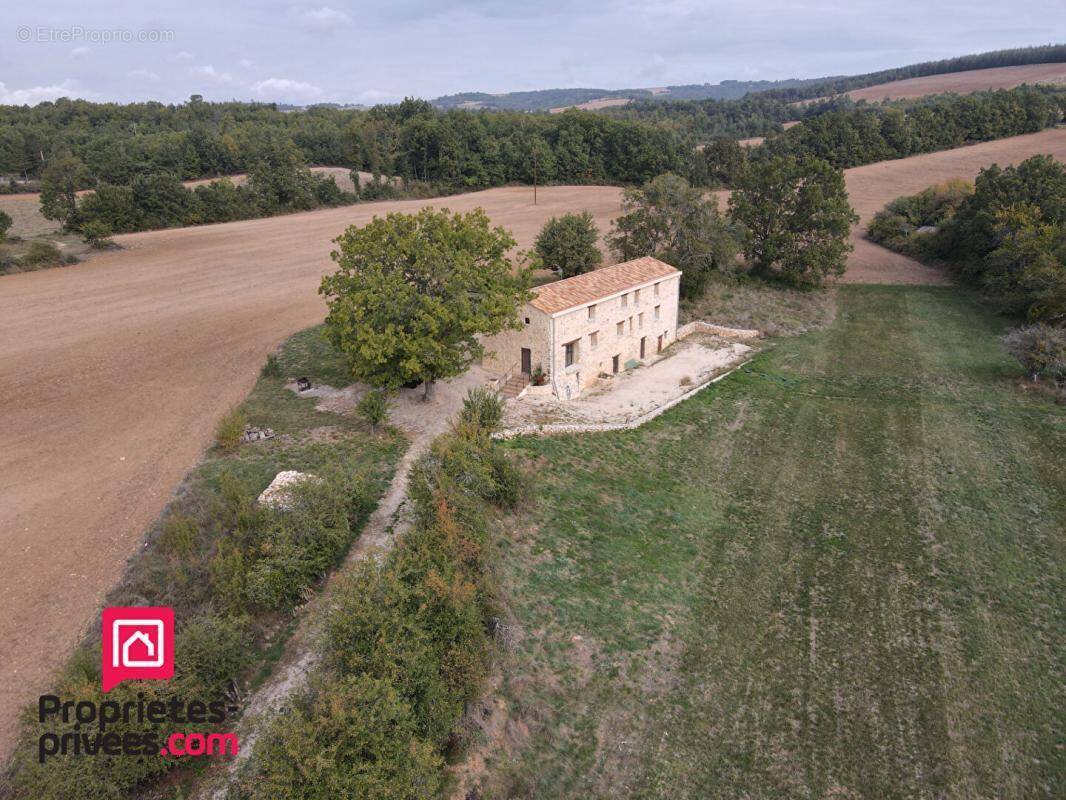 Maison à BANON