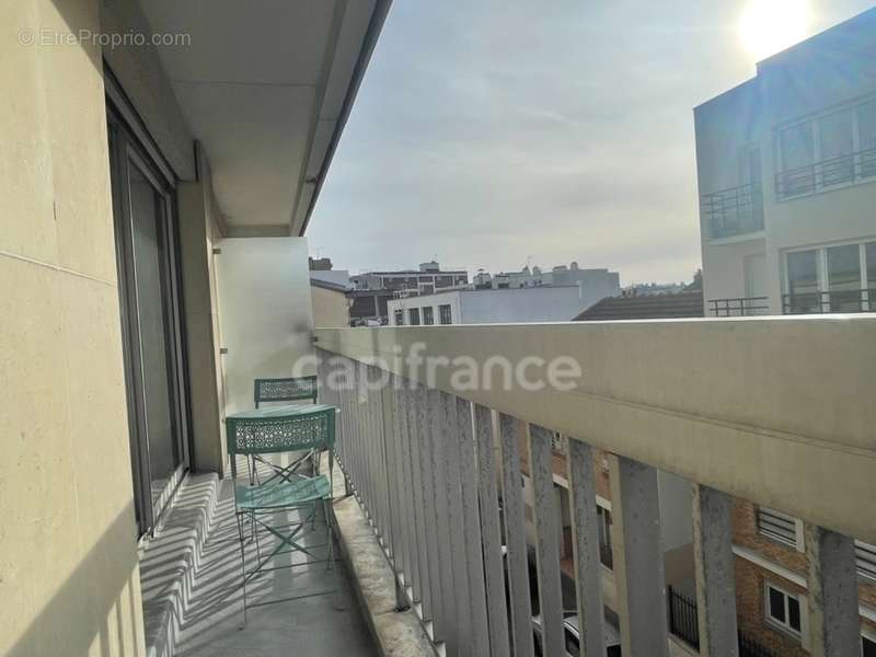 Appartement à PARIS-20E