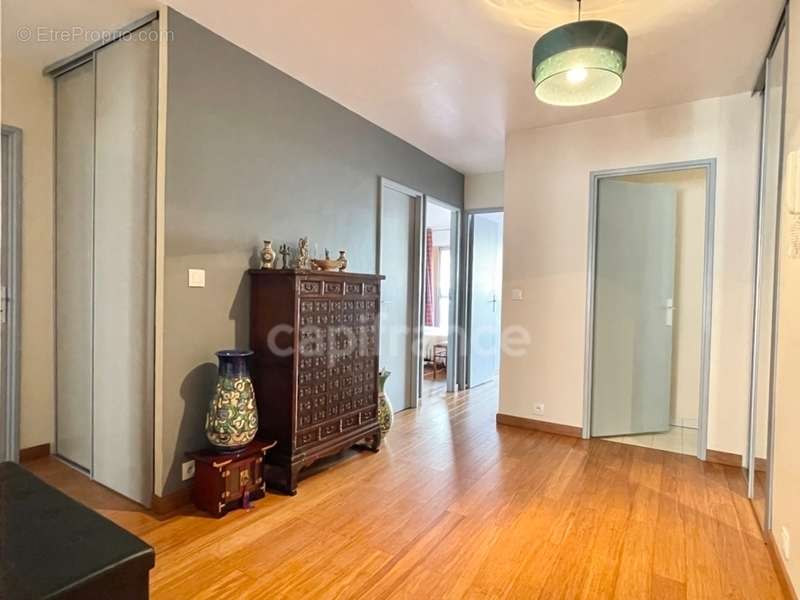 Appartement à PARIS-20E