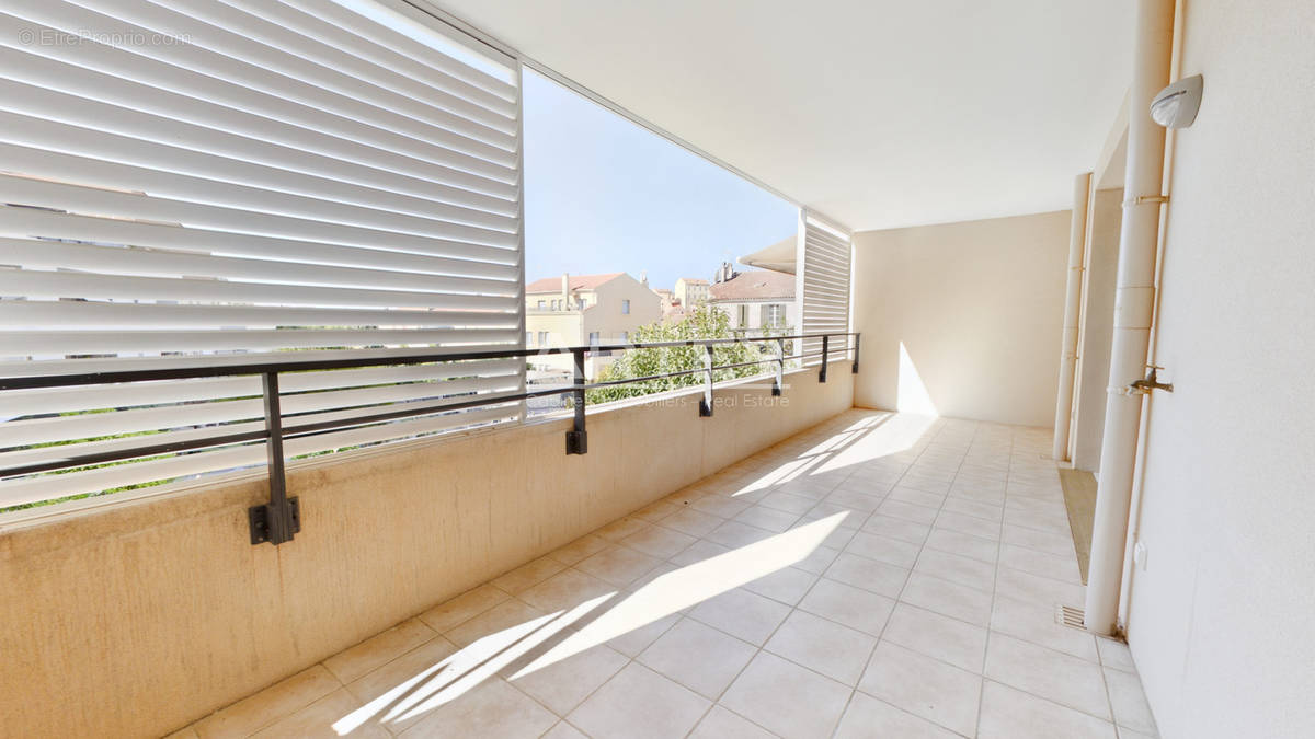 Appartement à HYERES