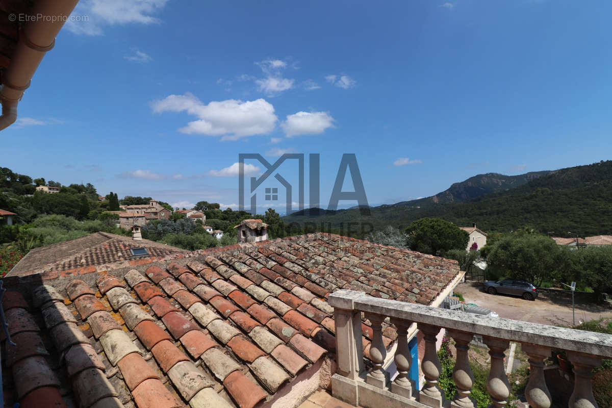 Maison à LES ADRETS-DE-L&#039;ESTEREL