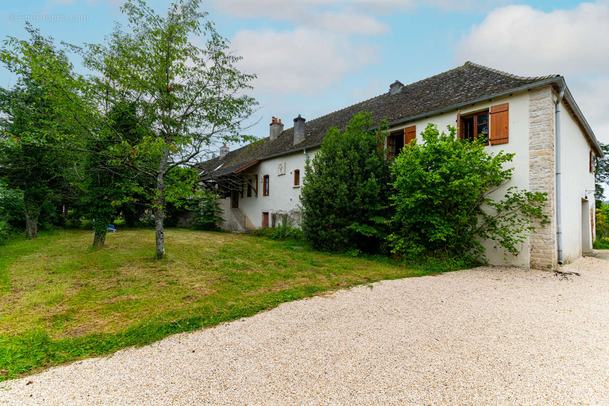 Maison à SENNECEY-LE-GRAND