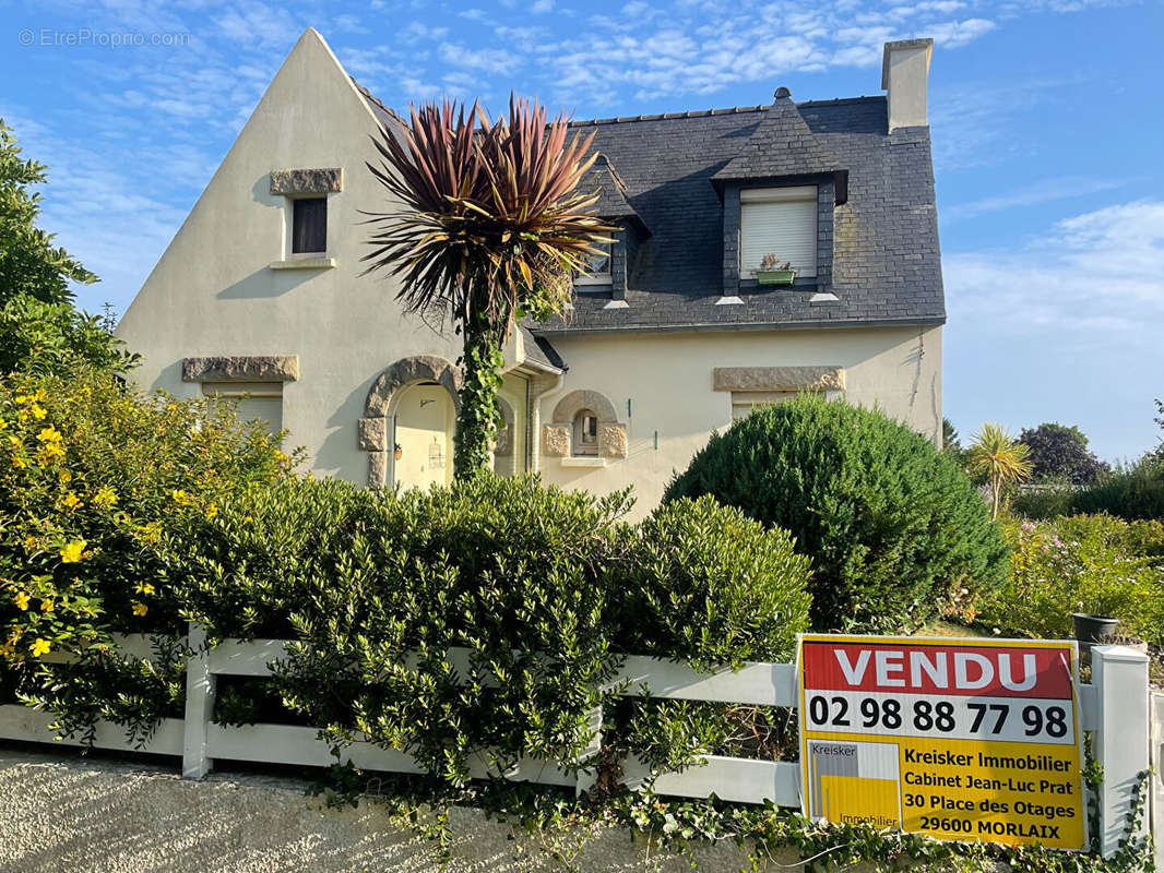 Maison à PLOUEGAT-GUERAND