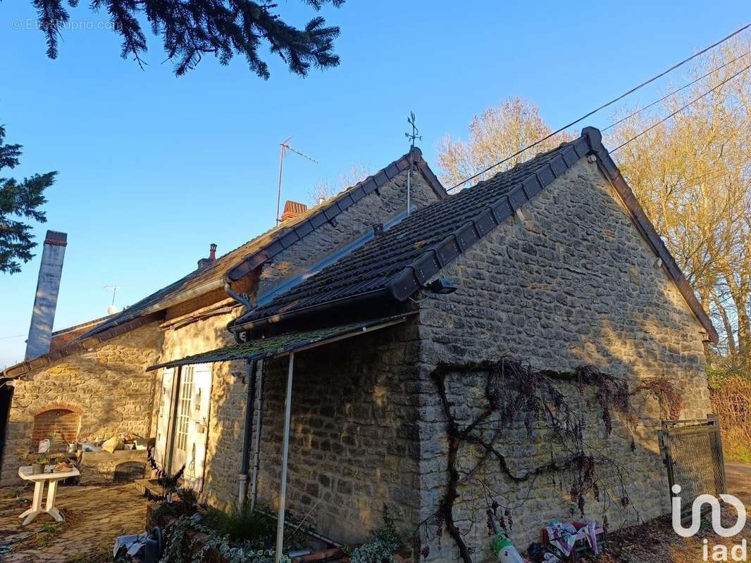 Photo 3 - Maison à ALLUY