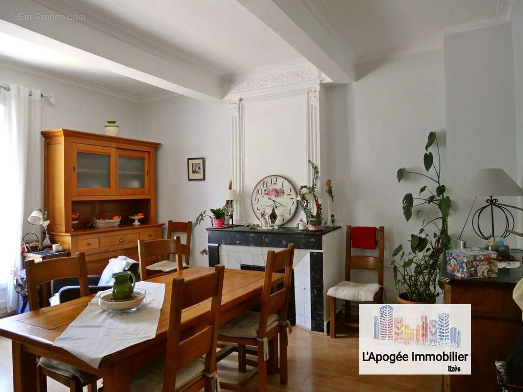 Appartement à UZES