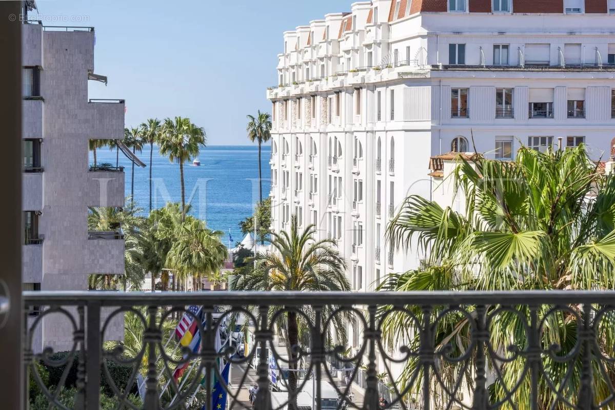 Appartement à CANNES