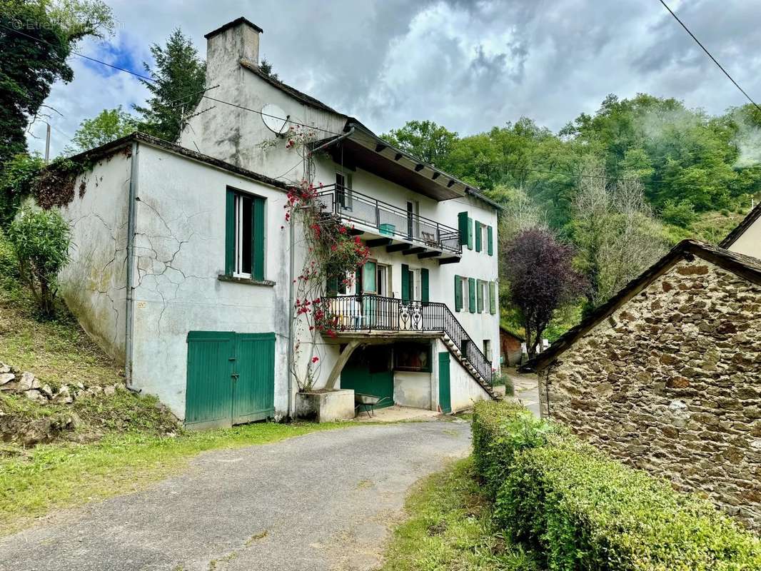 Maison à RIEUPEYROUX