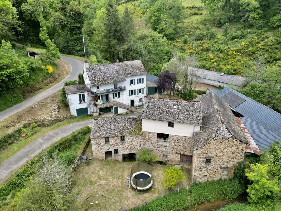 Maison à RIEUPEYROUX