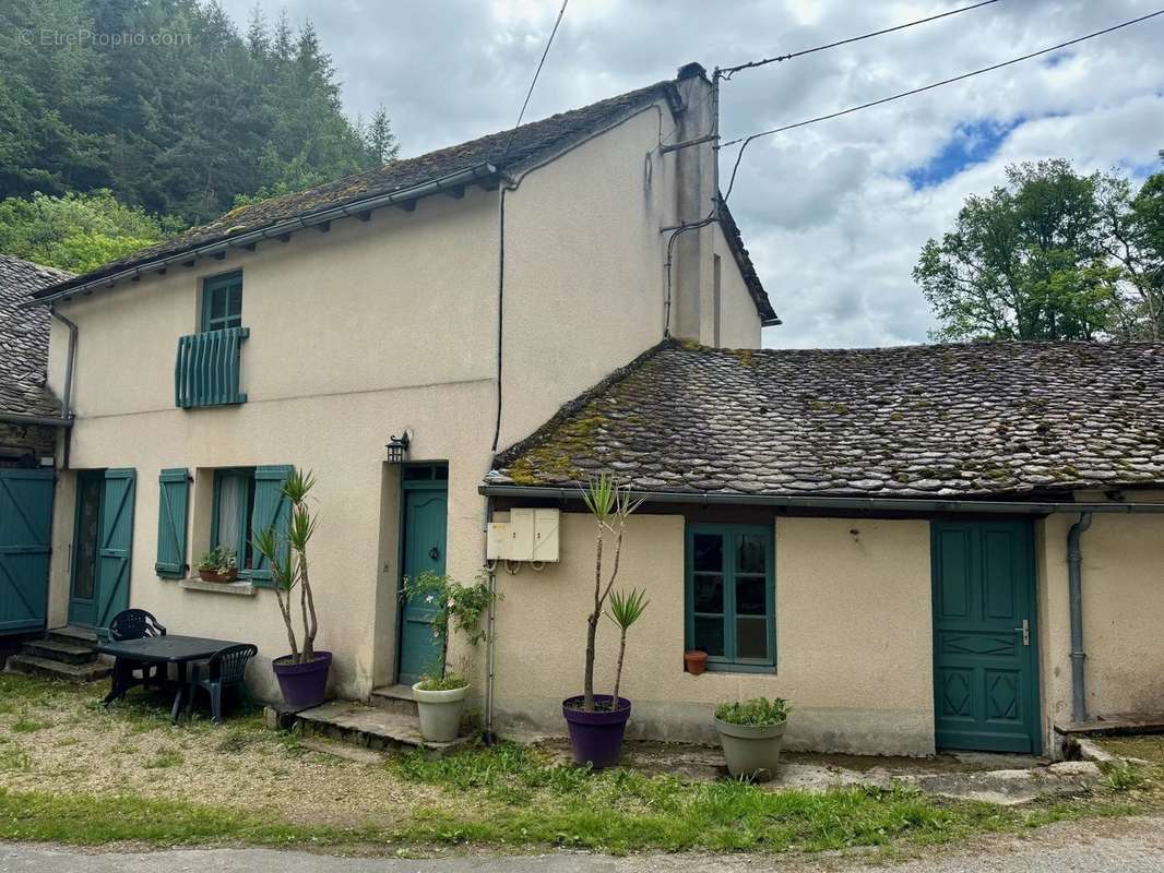 Maison à RIEUPEYROUX