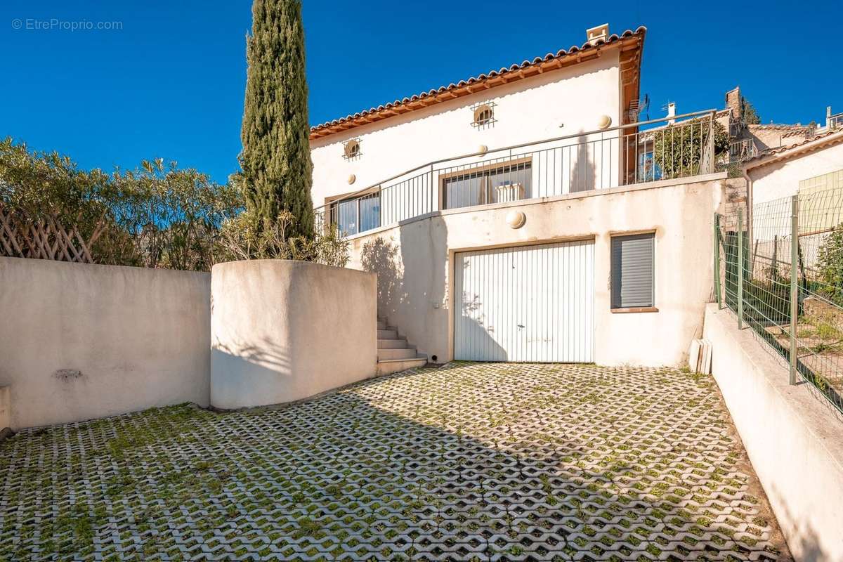 Maison à HYERES