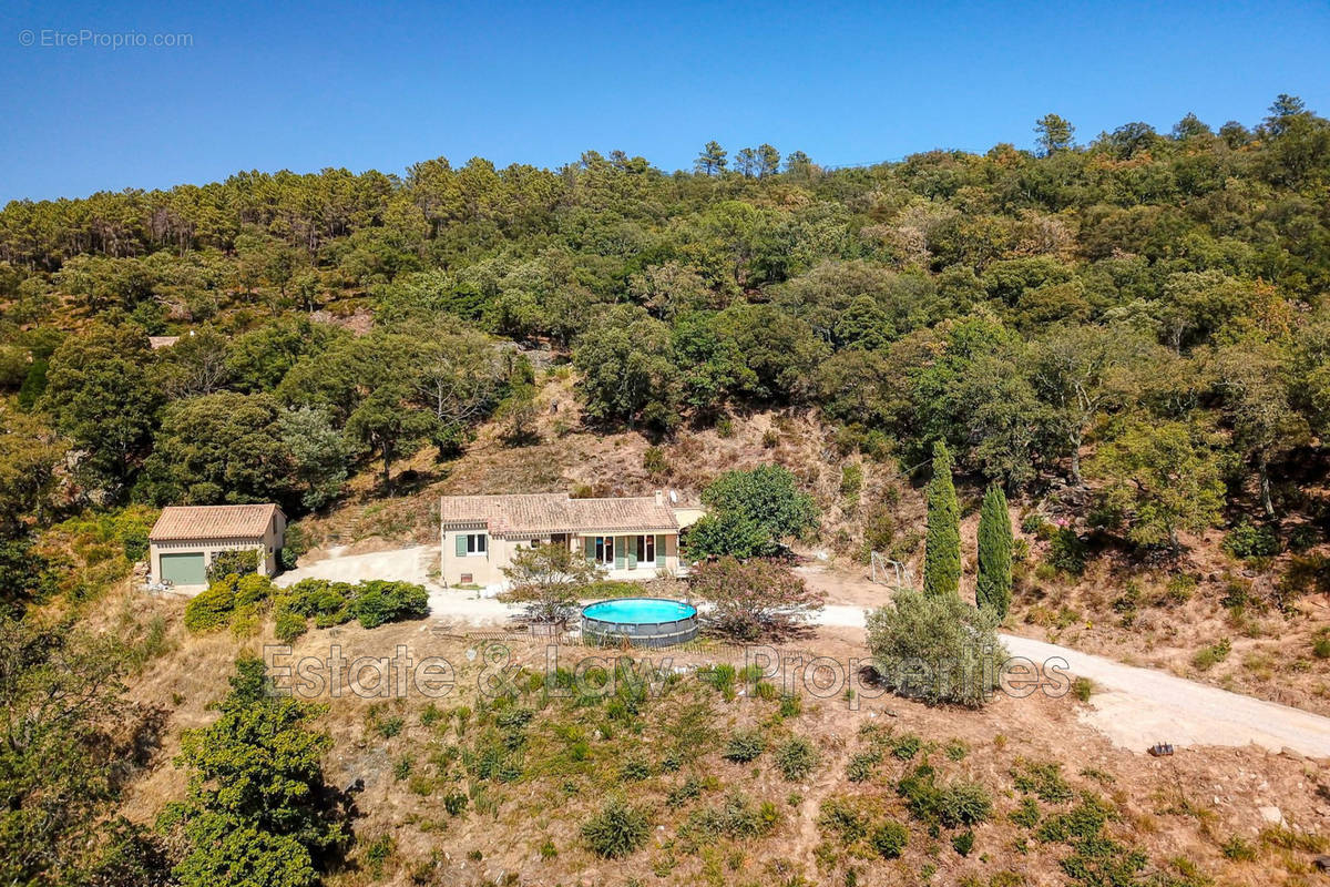 Maison à LA GARDE-FREINET