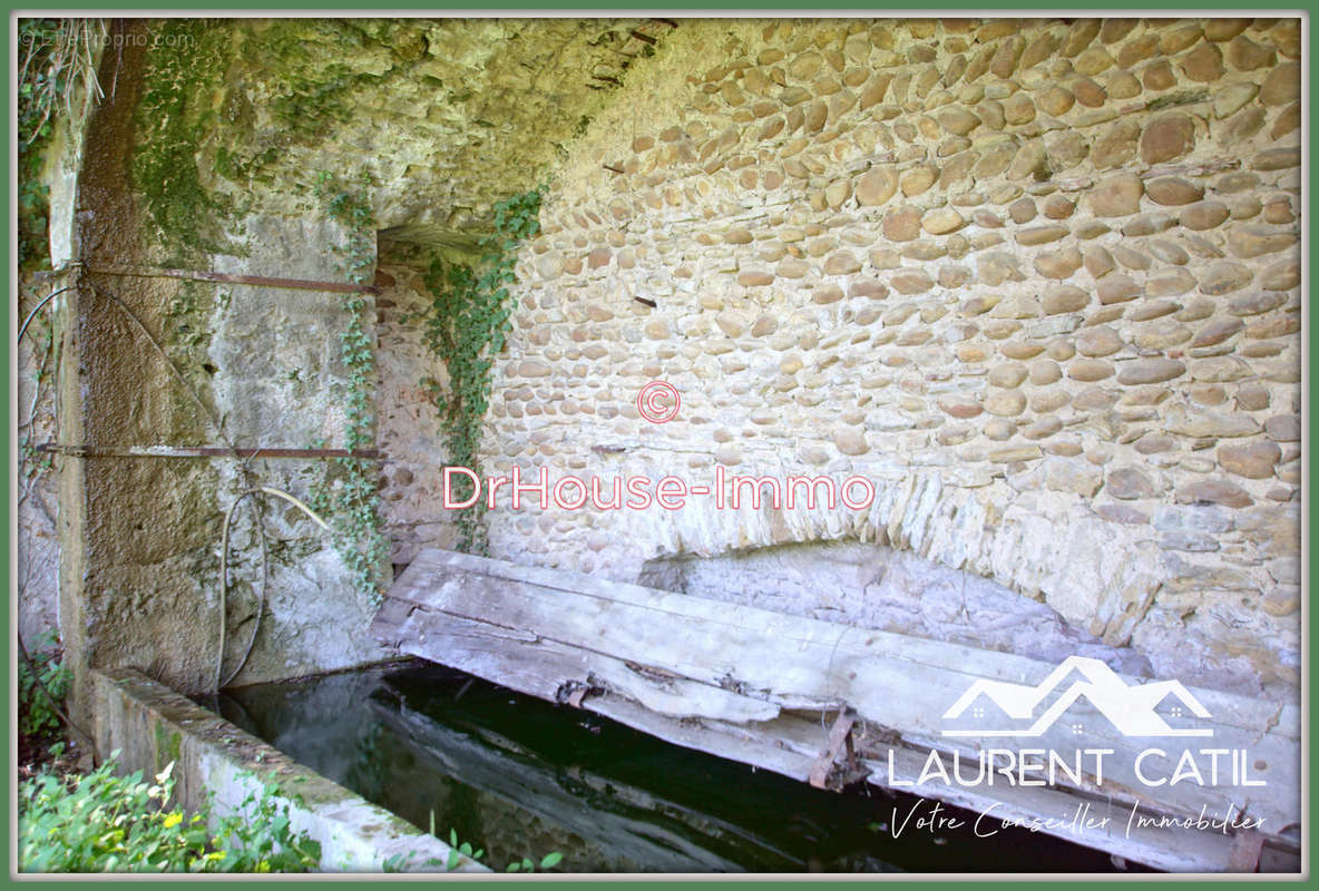 Autre à CHATEAUNEUF-DE-GALAURE