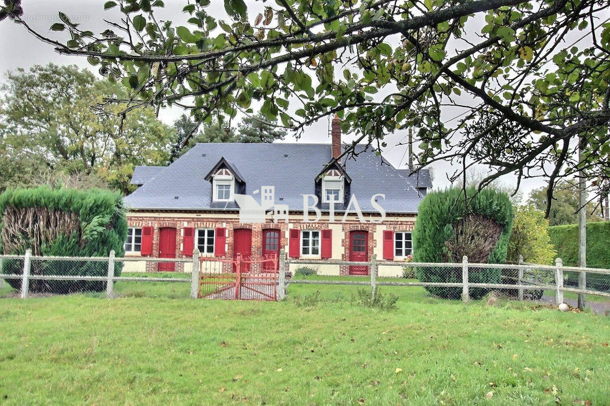 Maison à BERNAY