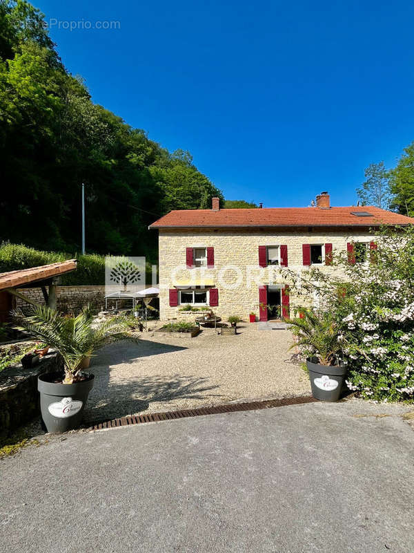 Maison à MONTAGNA-LE-RECONDUIT