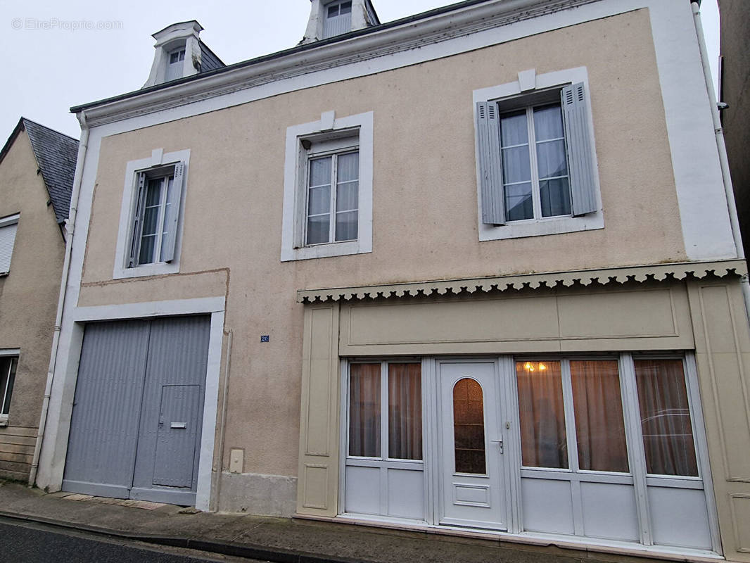 Maison à TOURNON-SAINT-MARTIN