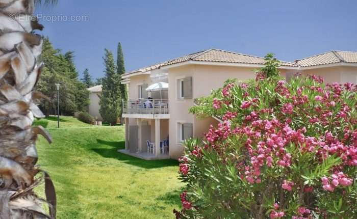 Appartement à LA LONDE-LES-MAURES