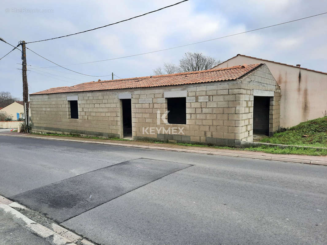 Maison à AVRILLE