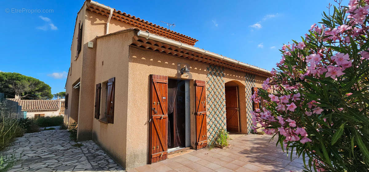 Maison à FREJUS