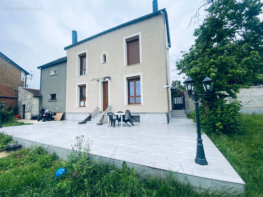 Maison à CHARLEVILLE-MEZIERES