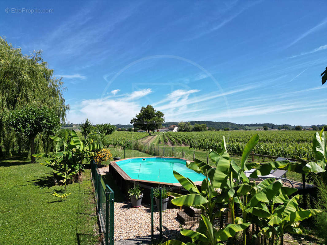 Maison à SAINT-EMILION