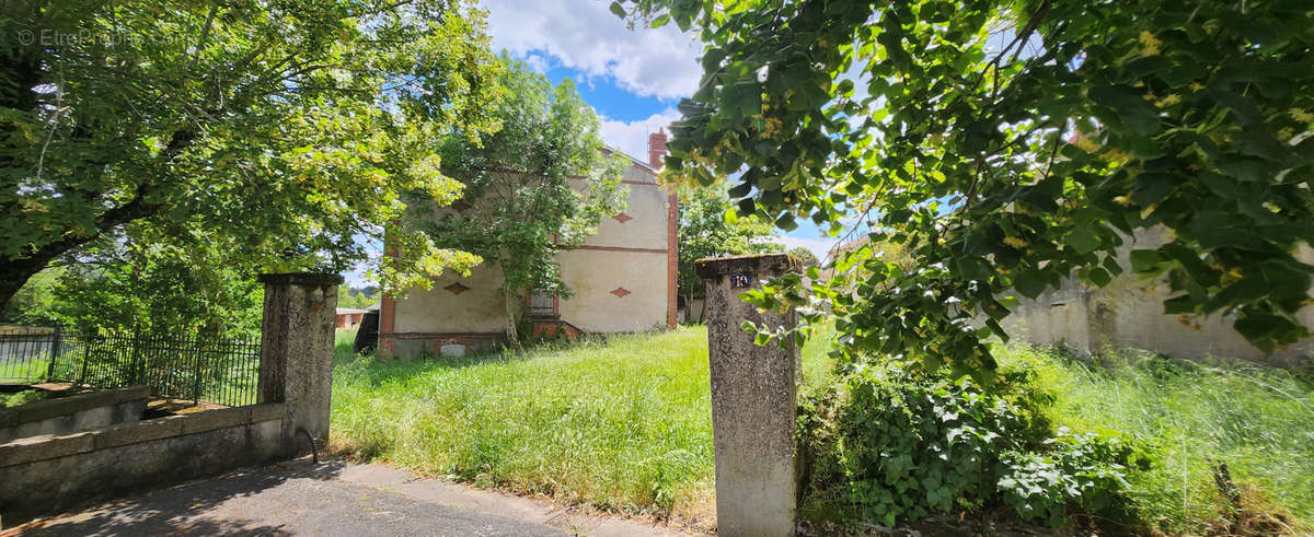 Maison à SAINT-BENOIT-DE-CARMAUX