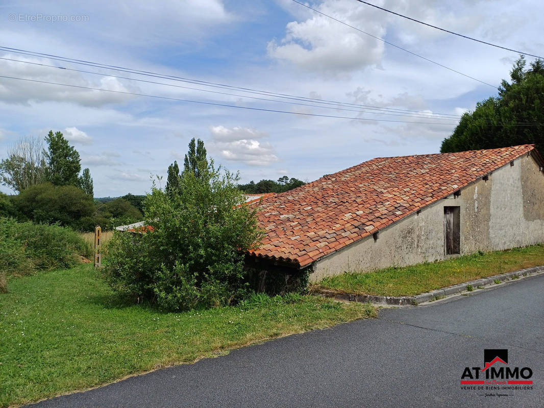 Maison à CHILLAC